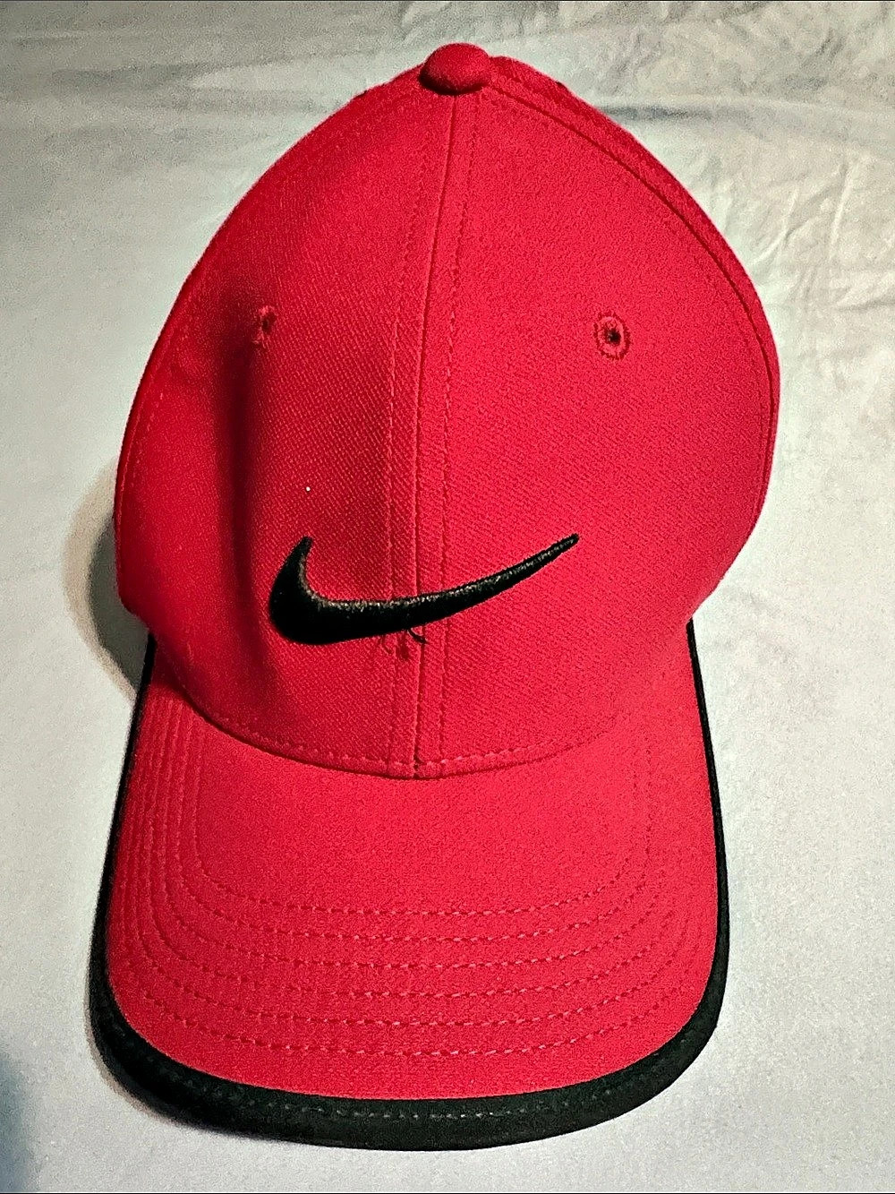 Nike Dri-FIT Swoosh Perforated Cap Red & Black